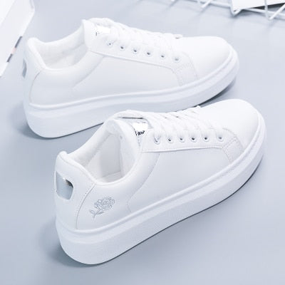 Zella® | Relaxed and stylish Sneakers